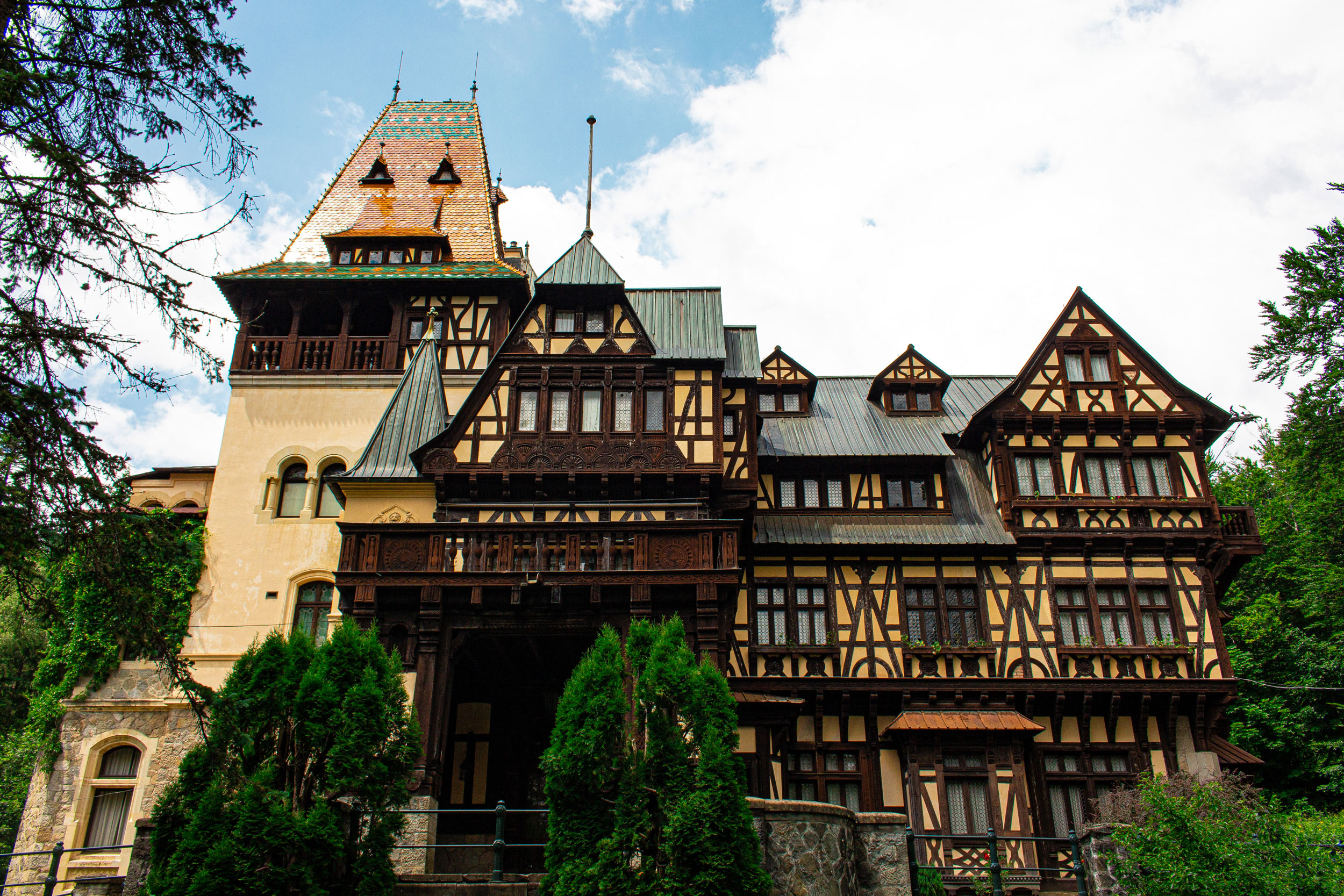 The front of Pelisor Palace in Romania